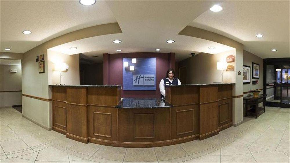 Holiday Inn Express Warrenton By Ihg Extérieur photo